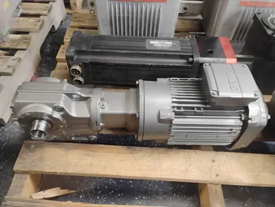 SEW EURODRIVE KT37-AM145-DRN09L4 Gearmotors | ESS Industrial Equipment Sales (2)