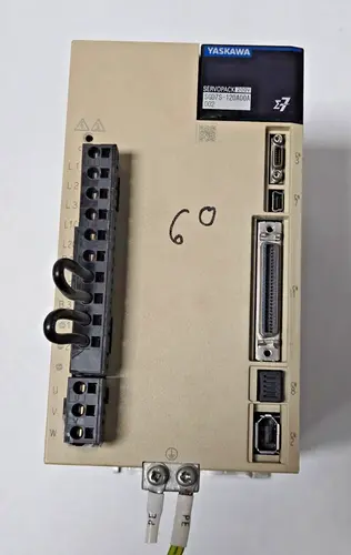 Yaskawa SGD7S-120A00A002 Servo Driver SGD7S120A00A002
