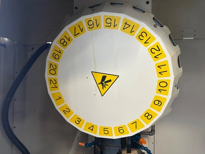 2022 FANUC ROBODRILL A-D21LiB5 Plus MACHINING CENTERS, VERT., N/C & CNC | Wheeler Machinery Sales (6)