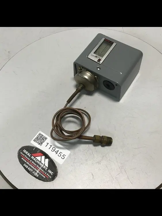 Used JOHNSON CONTROLS P70AA-116 Relays & Switches Michigan US | Ideal Machinery #691645