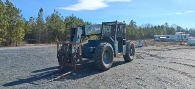 6,000 LB X 24' GRADALL MODEL #524 OFF ROAD TELEHANDLER, WITH SOLID RUBBER TIRES: YOBRO #25163