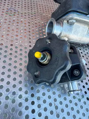 USED 2- ITT PURE FLO RA25MAX DIAPHRAGM VALVE W/ 1 1/2" TO 3/4" SANITARY FITTING