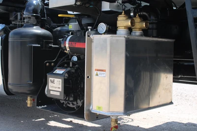 Used 2019 VOLVO VHD64B200 Septic/Sewer/Vacuum Trucks Texas US | Roll Off Truck World #1492002