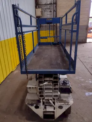 19' MARK INDUSTRIES MODEL #J19 SCISSOR MAN LIFT: STOCK #18153