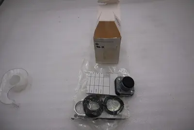 ALLEN BRADLEY 800T-A2/ 800TA2 PUSH BUTTON MOMENTARY CONTACT STOCK H642A