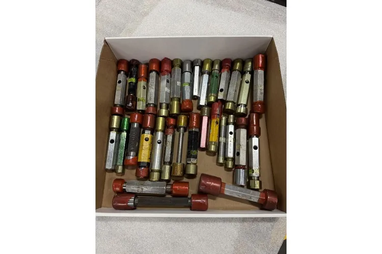 Used _UNKNOWN_ _UNKNOWN_ Pin & Plug Gages Utah US | KD Auctions #1549296