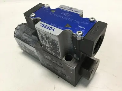 USED YUKEN DSG-01-2B2-D24-50251