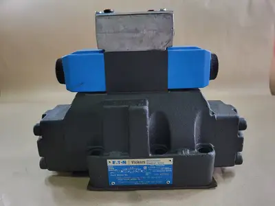 NEW EATON DG5V-8-H-2C-M-FWL-B-10-EN21