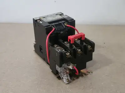 USED SQUARE D 8536SCG3V02S