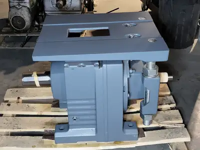 NEW SEW-EURODRIVE R137 AD7/P