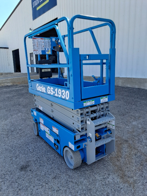 USED 2017 Genie GS-1930