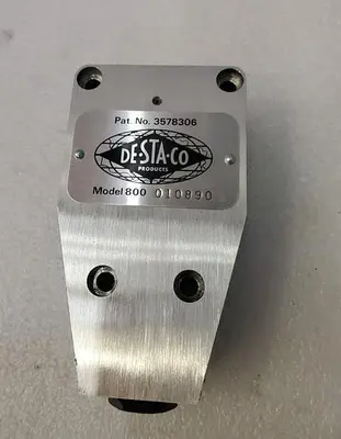 DESTACO 800 Pneumatic Retractor Clamp