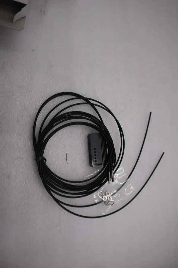 NEW OPEN BOX SICK LL3-TB02 Fiber Optic Sensor STOCK G888A