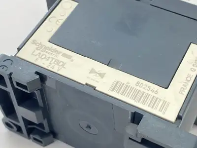 Used Schneider Electric IEC Contactor 3P 25A 480VAC 24VDC Coil PLC Contactors Michigan US | Maverick Industrial Sales #1401984
