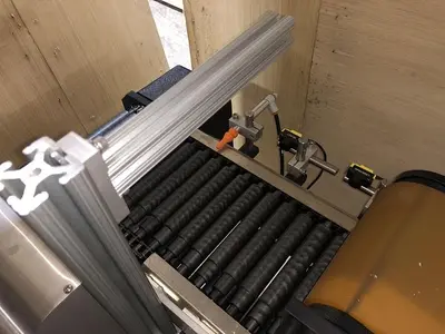 USED SOUTHERN CALIFORNIA PACKAGING CO. ST 1100 TUBE LABELER