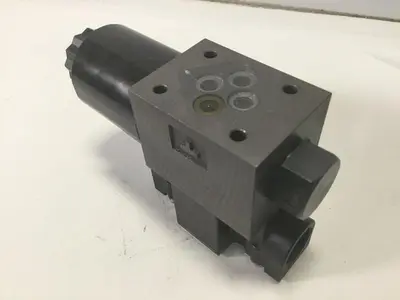 USED YUKEN DSG-01-2B3-D24-60