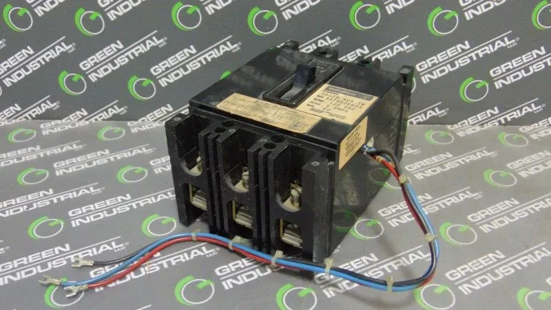 Westinghouse 204P042H01B Circuit Breaker with 4979D06G03 Trip Unit Used