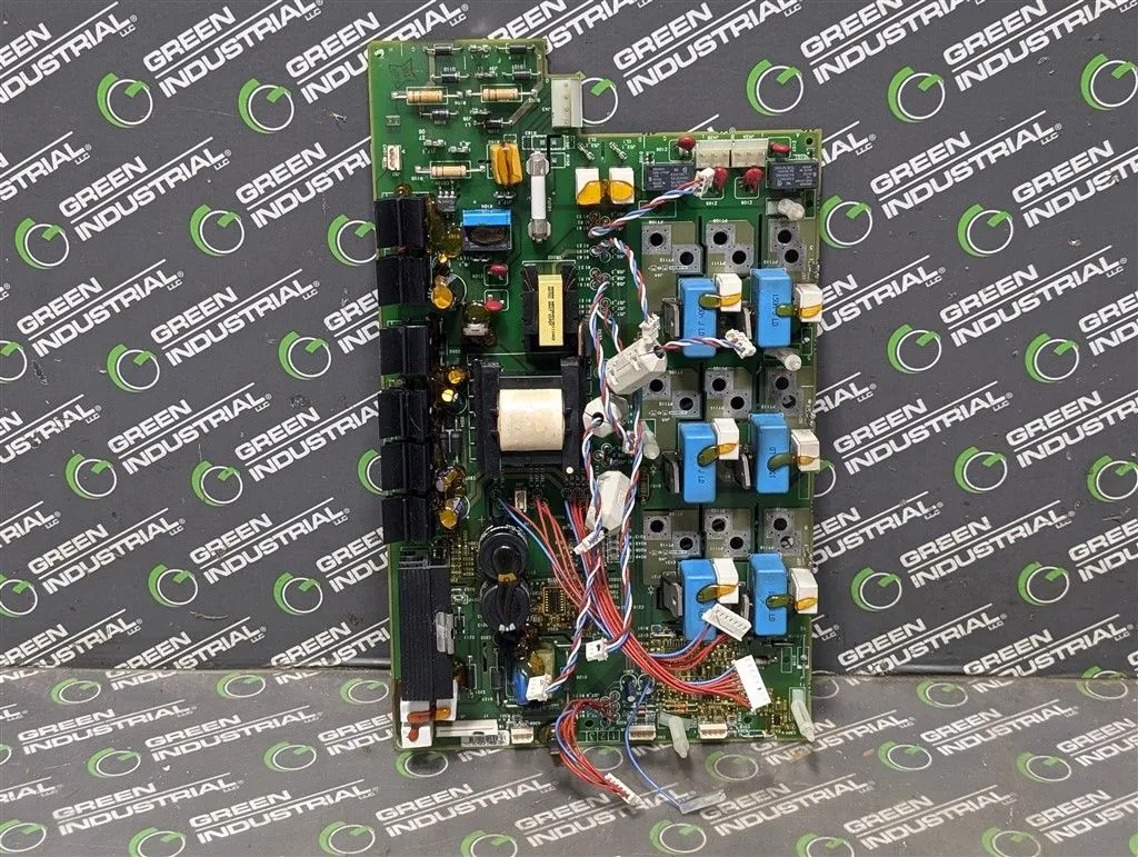 Schneider Electric VX5A66D33N4 ALTIVAR 66 Main Control Board Used