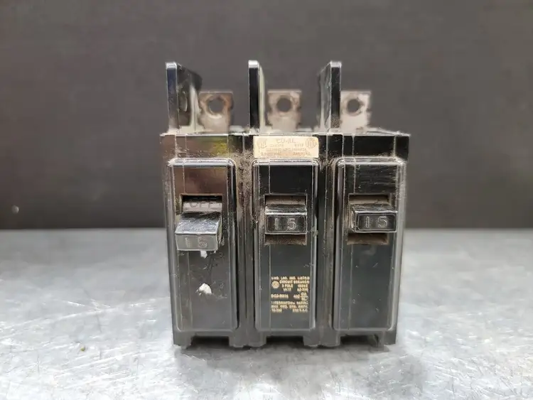 Used SIEMENS BG3-B015 Switchgears British Columbia CA | Lenmark #243900
