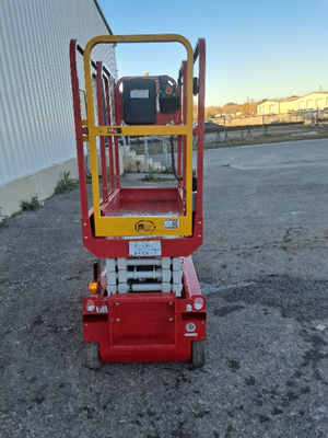 USED 2023 MEC 1330SE