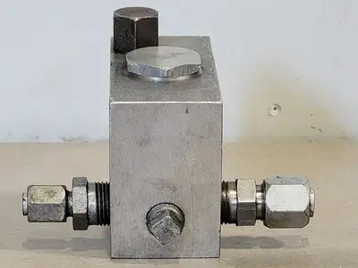 USED FLUID CONTROLS, INC 1A12-F4-40S