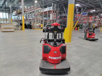USED RAYMOND 8410