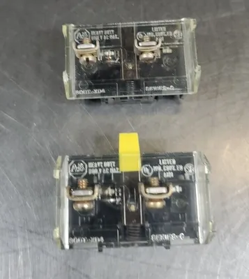 Allen Bradley 800T-XD4 Contact Block, 800TXD4 - Lot of 2. 4D-42