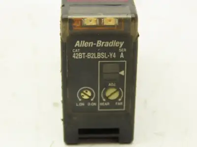 Allen Bradley 42BT-B2LBSL-Y4 Photoelectric Proximity Sensor Photoeye Ser A