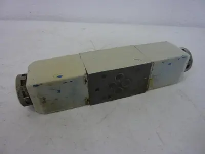 USED VICKERS DG4V-3-6C-M-U-HL7-60