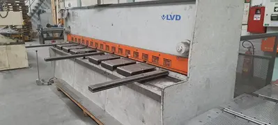 USED 2002 LVD HST-C 31/6