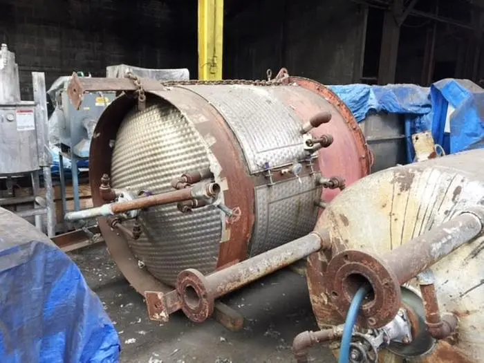 800 Gal Carbon Steel Jacketed Mixing Tanks
