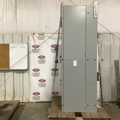 Eaton Pow-R-Line PRL-C Panel/Switchboard 3Phase 4Wire 60Hz 480V Enclosure Type 1