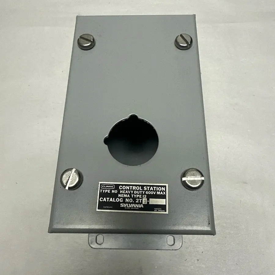 New | in-Stock SYLVANIA 100-2T1 Miscellaneous Equipment (Electrical & Power) Ohio US | Surplus Asset Holdings #1242031