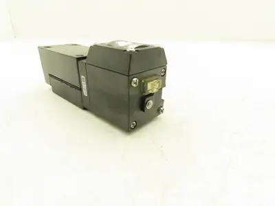 Pepperl+Fuchs Photoelectric Sensor Scanning Head 4 Wire NPN Base Retroreflective