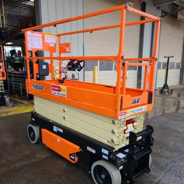 USED 2021 JLG R2632