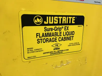 Used JUSTRITE _UNKNOWN_ Cabinets Ohio US | HGR 24 #1343733