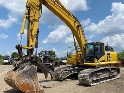 USED 2018 Komatsu PC390 LC-11