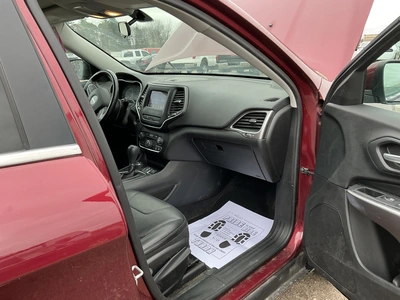 USED 2019 JEEP CHEROKEE