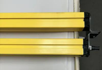 USED BANNER ENGINEERING SLSCR14-1050P8 / SLSCE14-1050P8