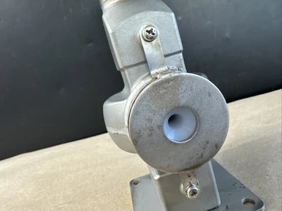 NEW Yokogawa AXF005G-NNAL1S-AJ12-2NB