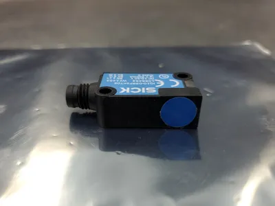 SICK IQ10-03BPSKT0S 10-30V DC Sensor Module. 5D-5