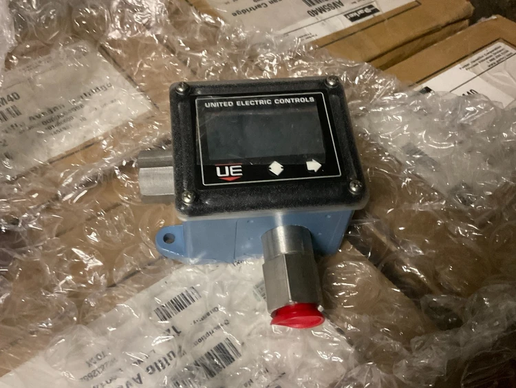 New | in-Stock United Electric Controls 2W2D00P16 Processing (misc) New York US | ISP Equipment Group #1318817
