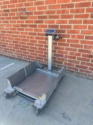 Used METTLER TOLEDO 2888 STAINLESS STEEL SCALE W/ ICS429 READOUT 1000 LBS  30 X 30 Scales California US | Equipment Lab #1388406