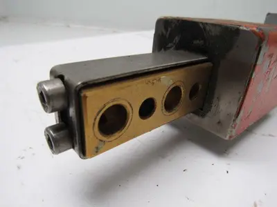 Welker Bearing WPA-24-23-90 Pneumatic Shot Pin Assembly W/Proximity Switch