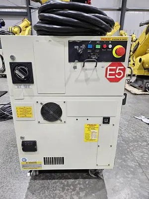 USED 2015 FANUC R-2000IC/210F