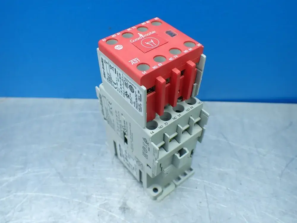 NEW ALLENBRADLEY 700SCF620EJC