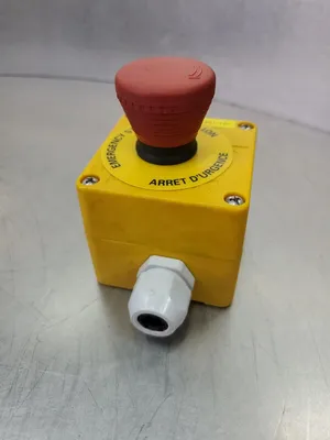 Allen Bradley 800E-1PYM Ser. B E-STOP Module. 4E-21