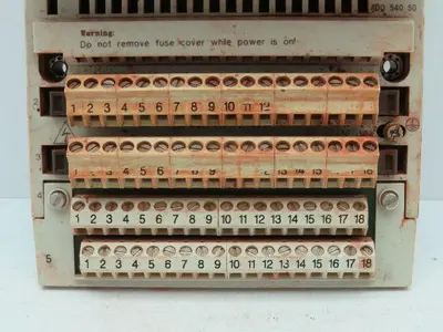 Schneider Automation 170ADO54050 TSX Momentum I/O Base 120VAC 16PT