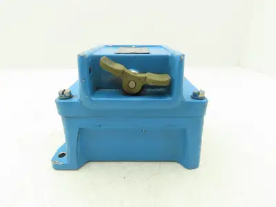 Square D 2510-KR-2H Manual Motor Start Switch Type 4 Watertight 10HP 600V 3PH