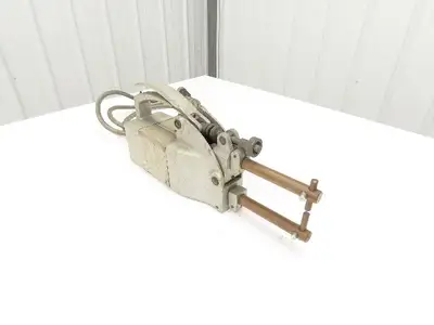 Resistal SPW Handheld Spot Welder 220VAC 3kVA Welds Sheet Steel 5 m/m 6" Depth